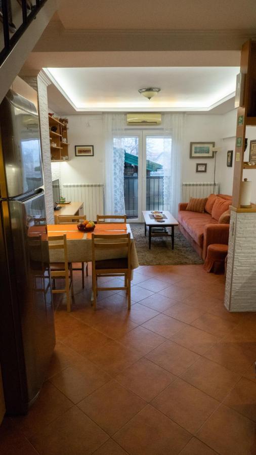 Apartment Akacija Gardens Beograd Bagian luar foto