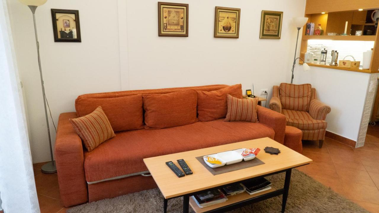 Apartment Akacija Gardens Beograd Bagian luar foto