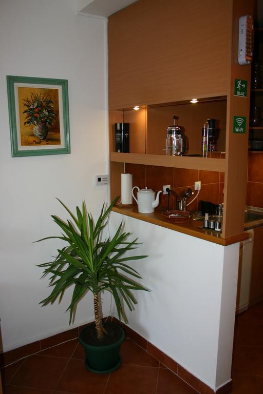Apartment Akacija Gardens Beograd Ruang foto